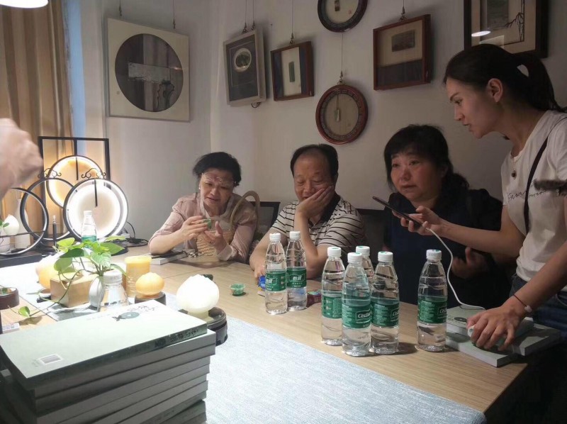 文心光玉美名遠播 多方玉界大師齊聚探訪